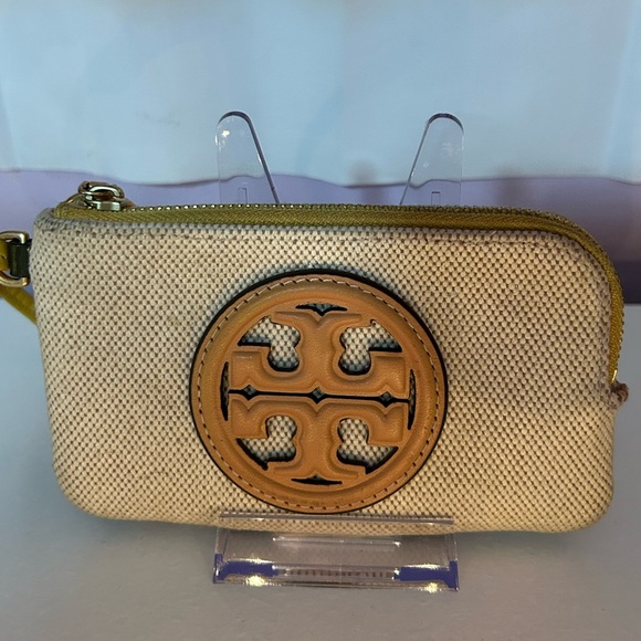Tory Burch Wristlet, Pre-loved. - Picture 2 of 5